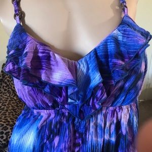 Cute ruffles tank top